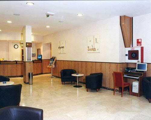 Hotel Ciudad De Navalcarnero Interior photo